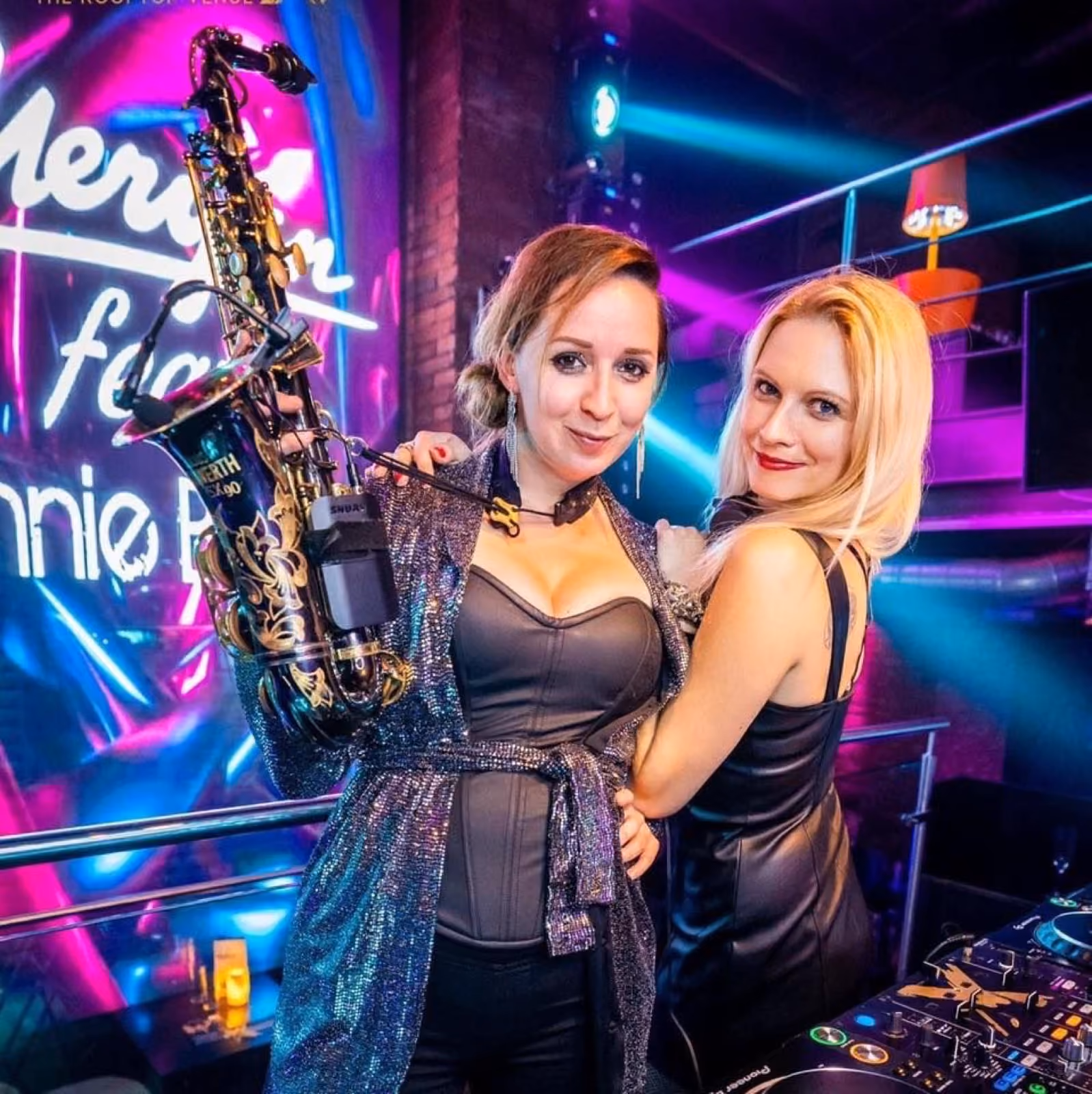 DJ do baru a klubu - fotografie 4
