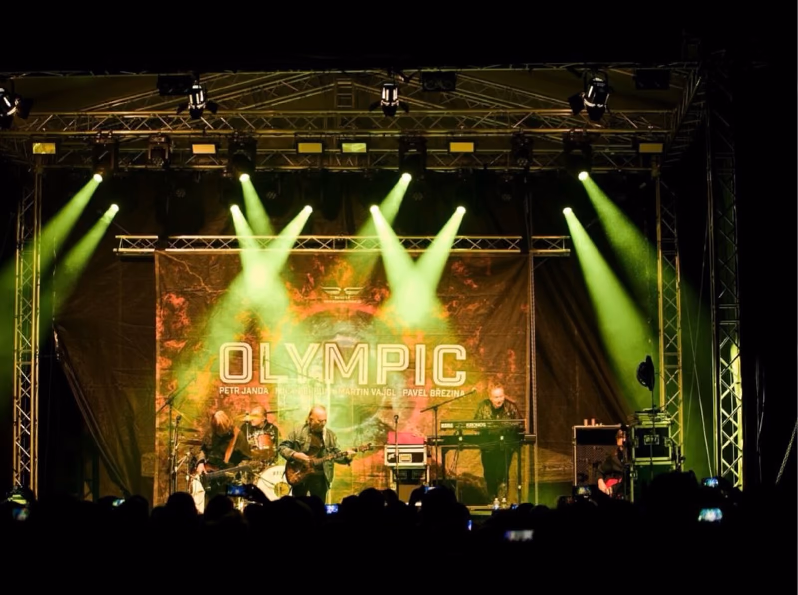 Pódium a stage - fotografie 6