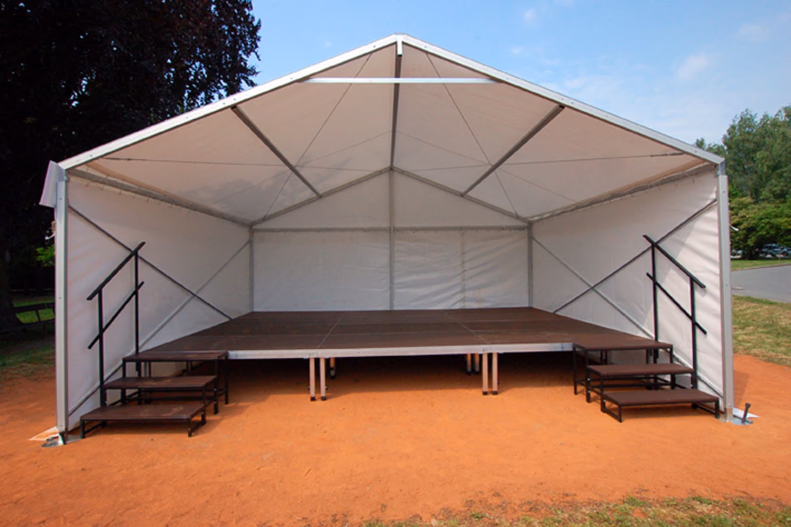 Pódium a stage - fotografie 8