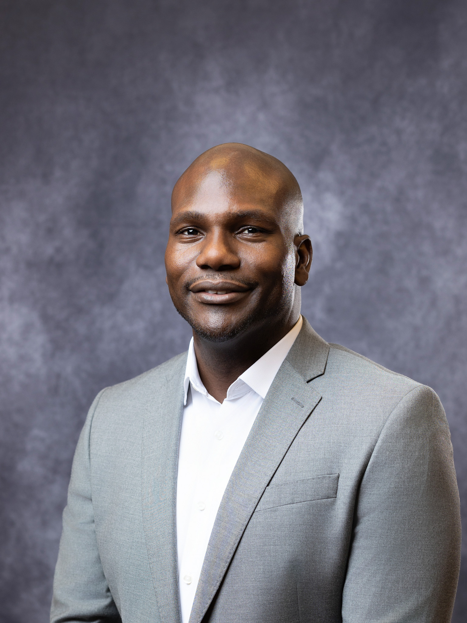 Leon Saunders