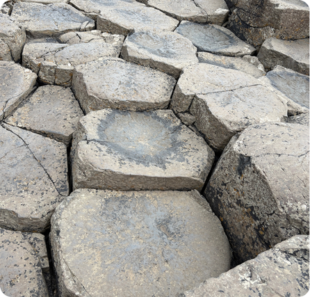 Giant’s Causeway with hexagon stone columns along the rocky coastline
