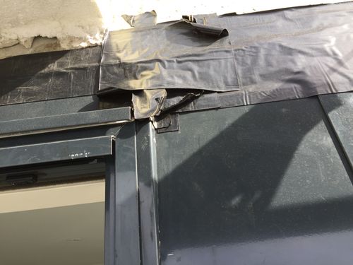 Diffusionsoffene Abdichtung für Fenster mangelhaft angebracht