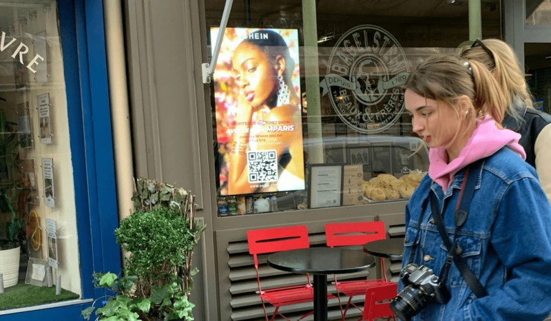 Campagne d'affichage digitale permettant de générer un taux d'engagement plus élevé que celui d'un affichage traditionnel.