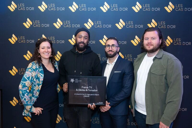 Turnadon, France TV et Dentsu reçoivent le Trophée Argent aux Cas d'Or DOOH pour la campagne Sambre.