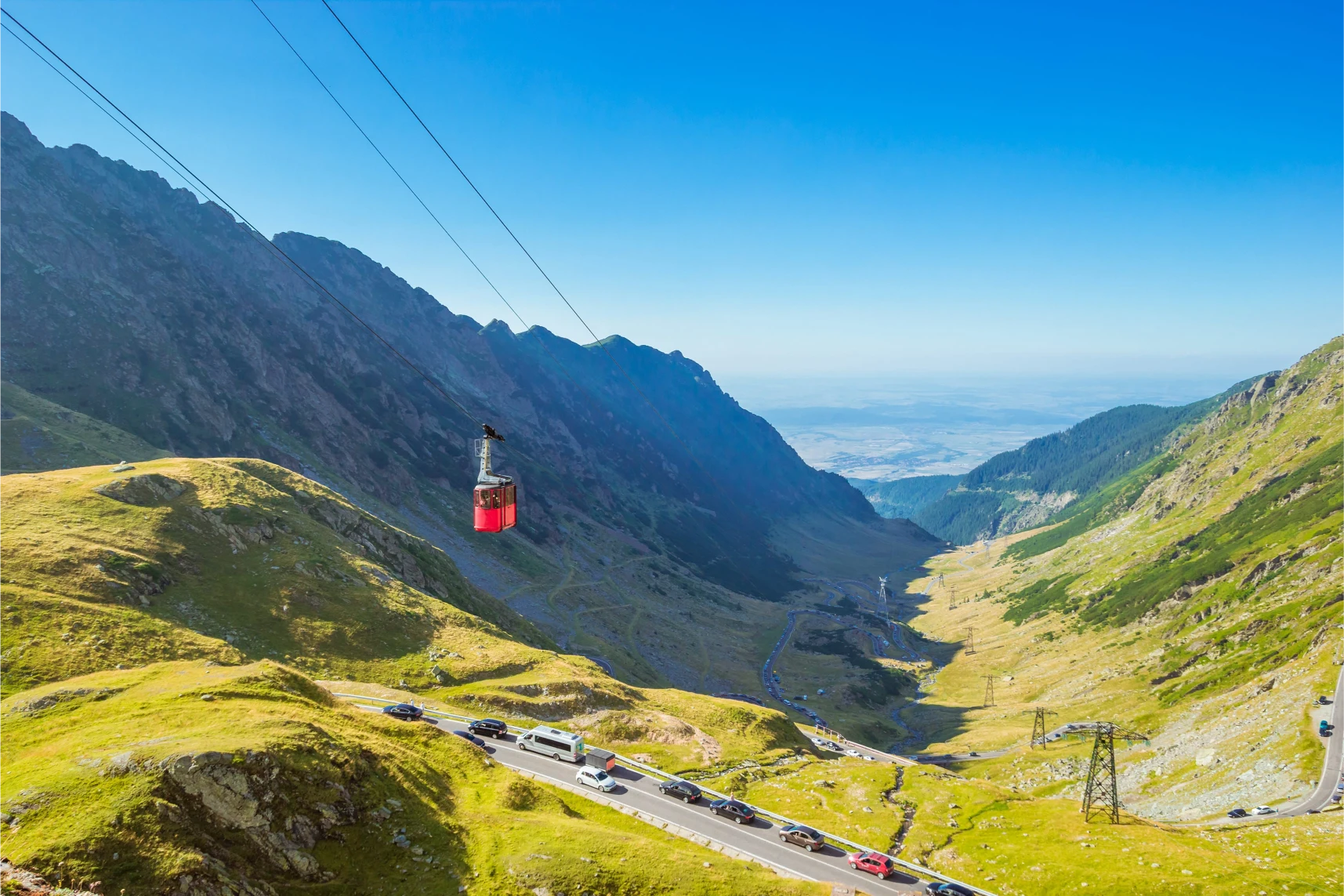 Telecabina roșie pe Transfăgărășan
