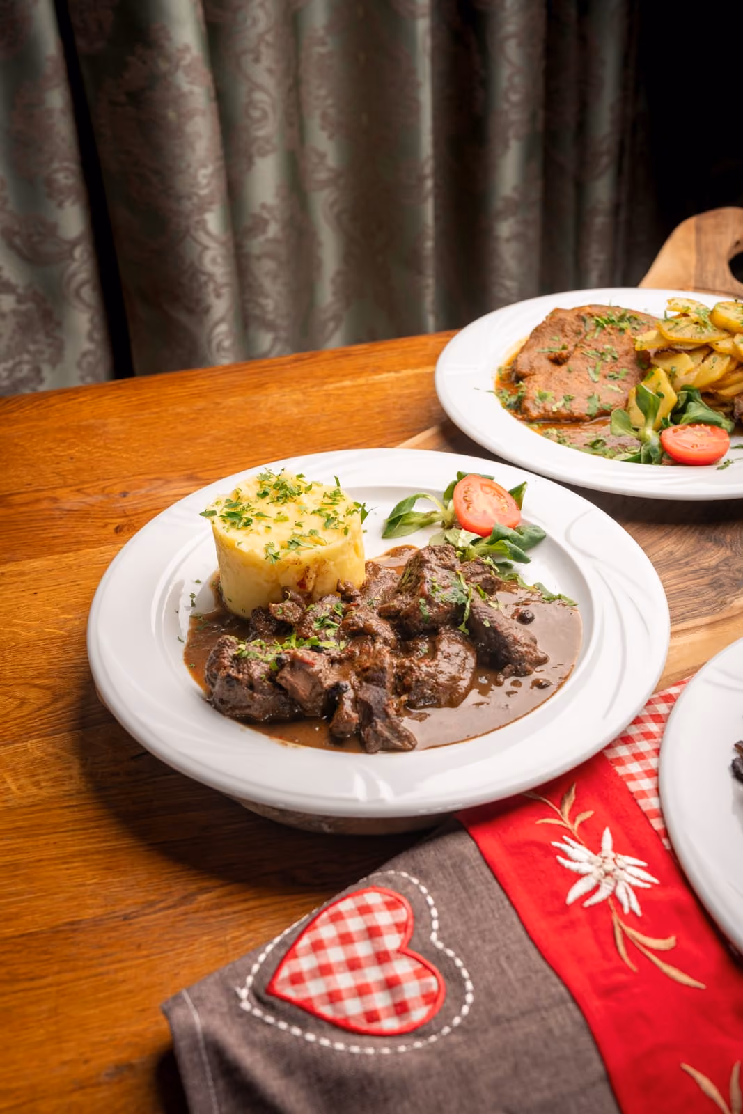 Preparat tradițional românesc servit la restaurantul Cabana Bâlea Lac
