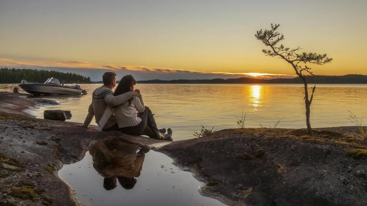 7 days in Helsinki and Lake Saimaa. Castle visit, seal safari, spa, sauna world, fatbikes and Saimaa cruise. Best May–September.
