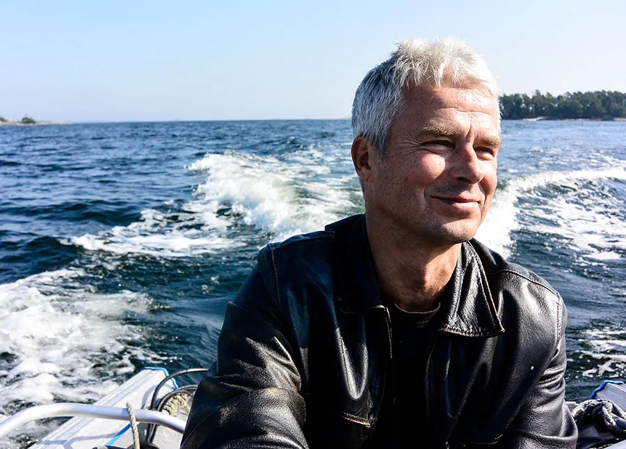 Local host by the sea at a private island cottage near Helsinki