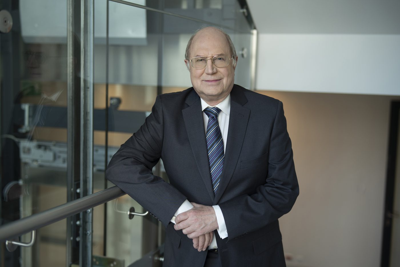 dr Rudolf Ostrihansky