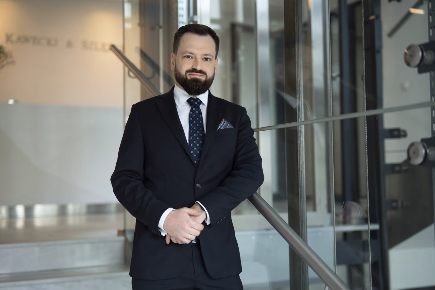dr Michał Mostowik