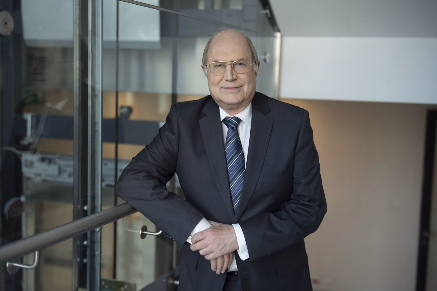 dr Rudolf Ostrihansky