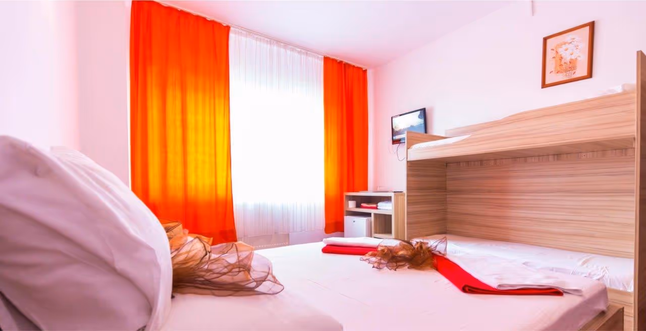 Room Img