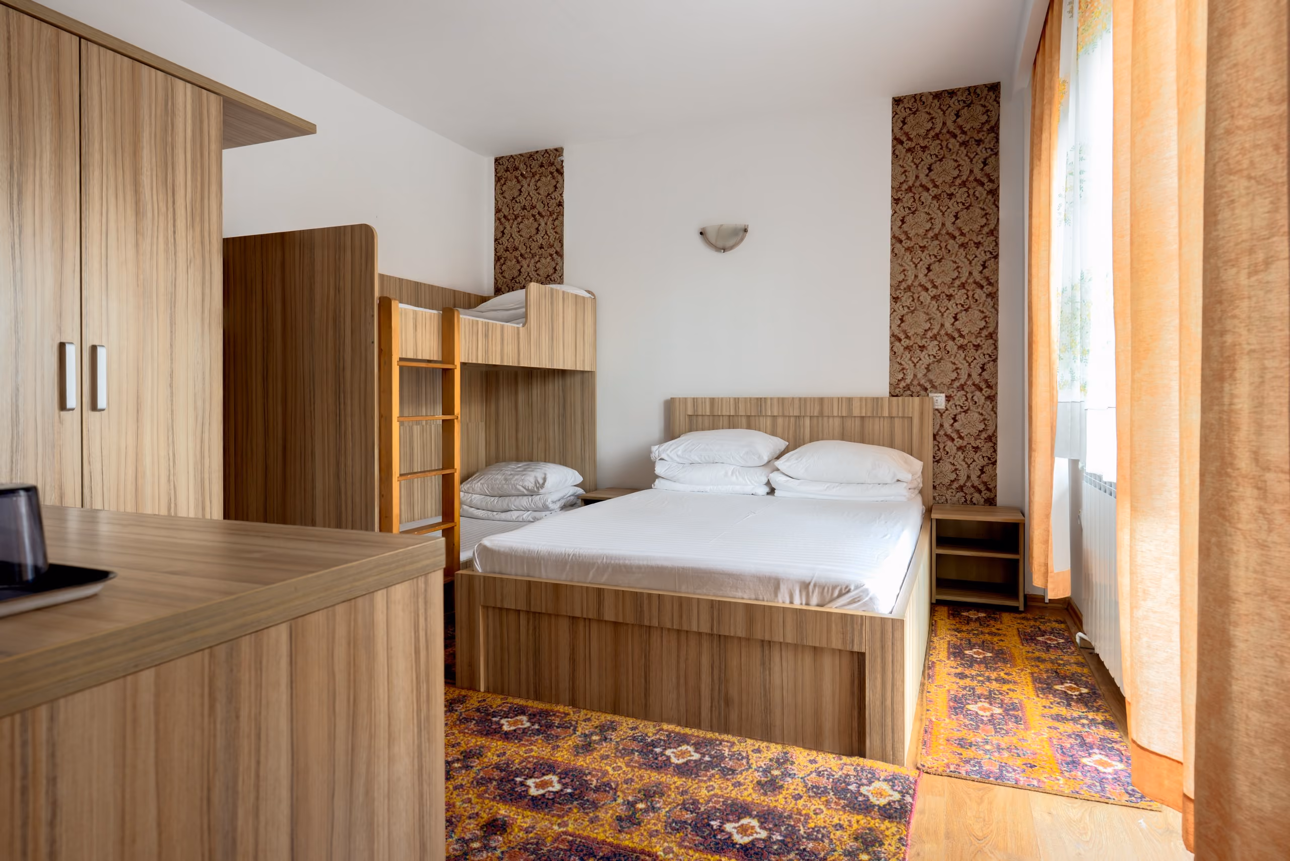 Room Img