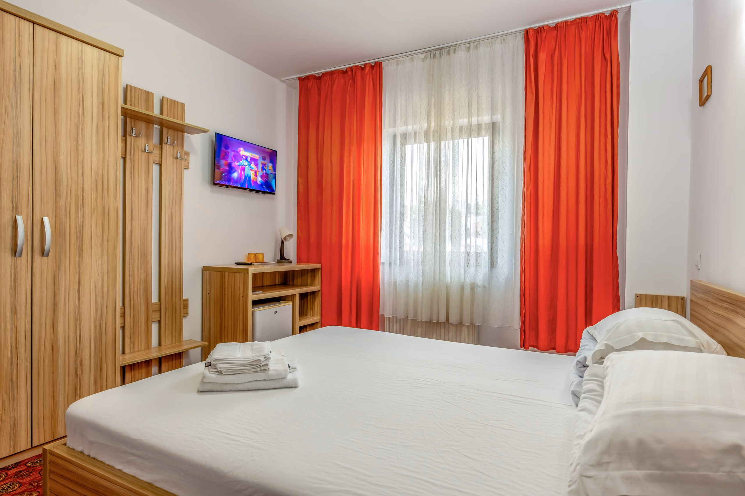 Room Img