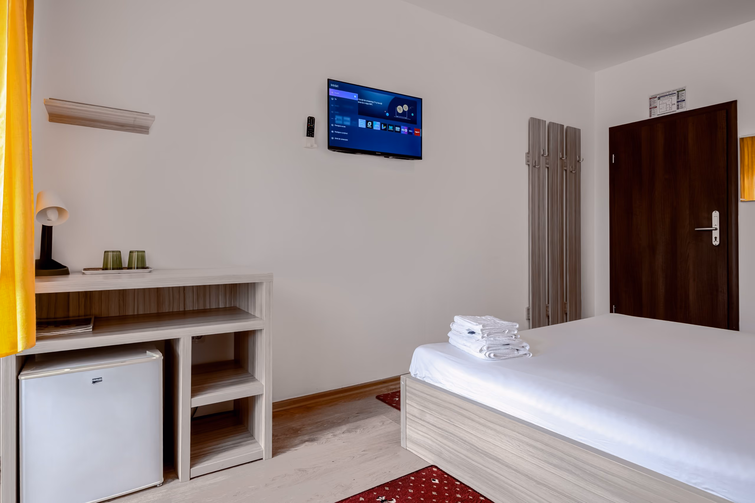 Room Img
