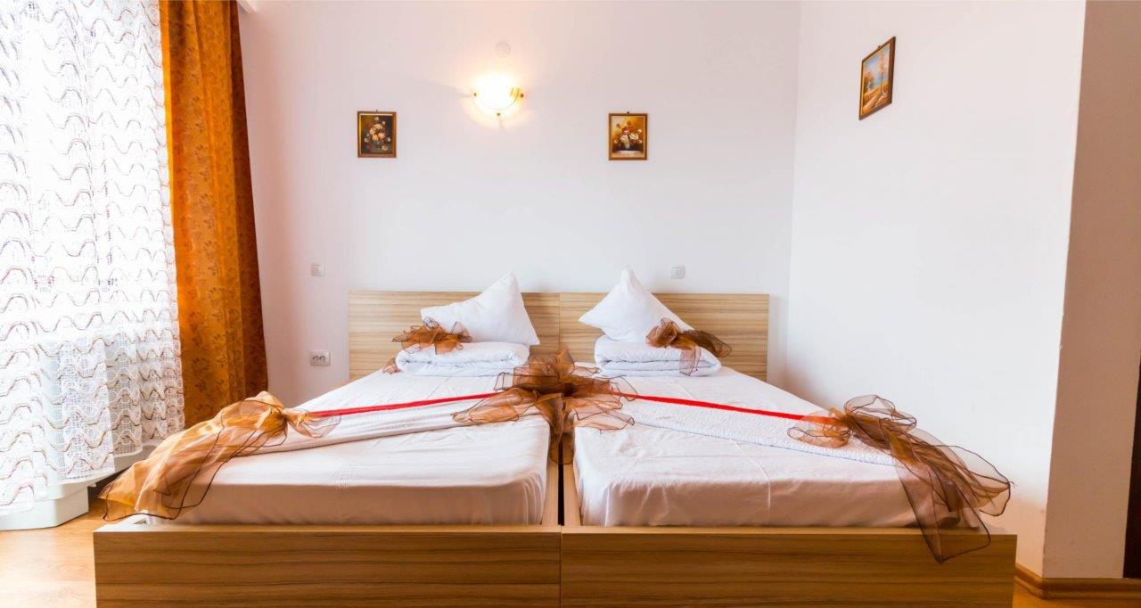Room Img