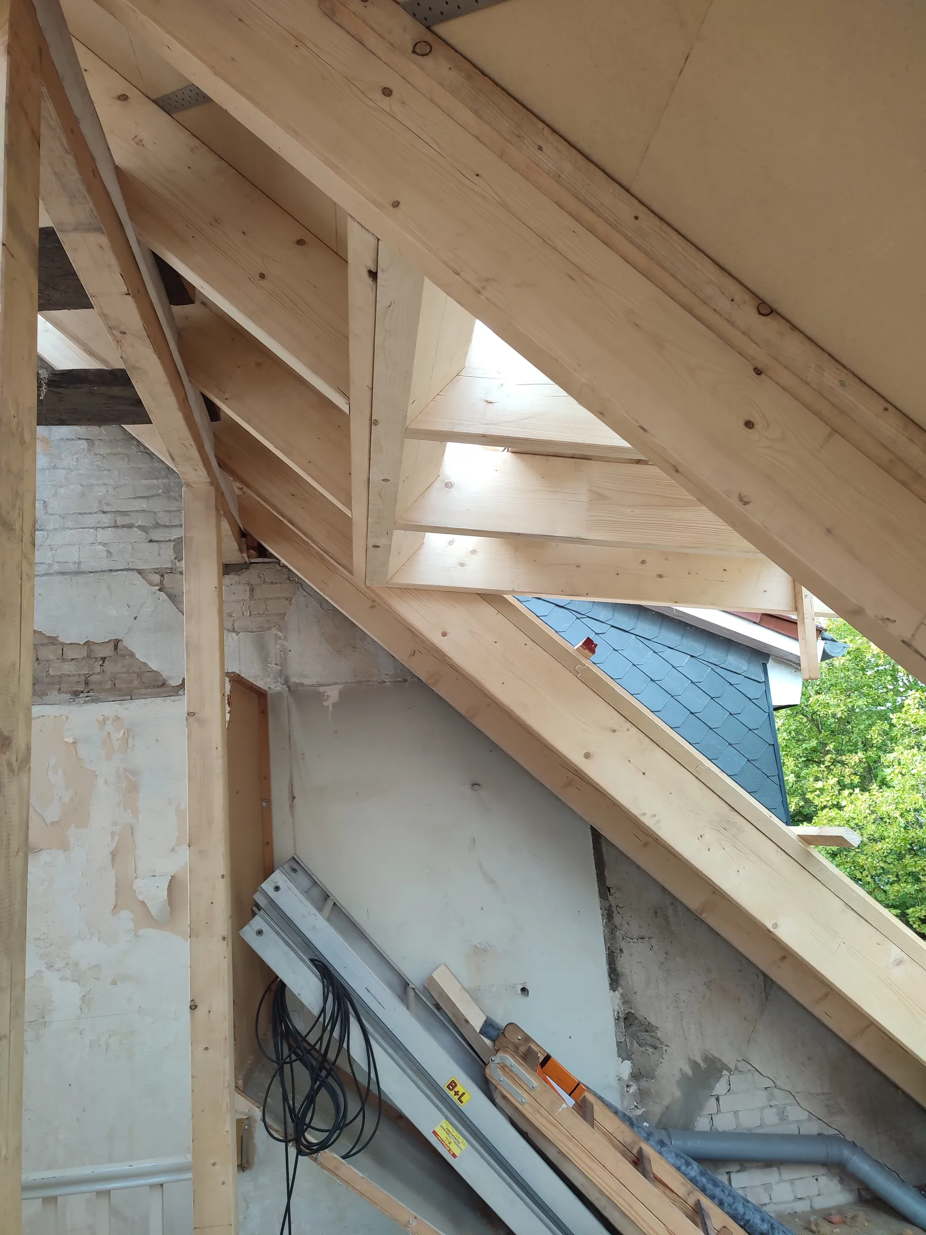 Energetische Dachsanierung in Wandsbek