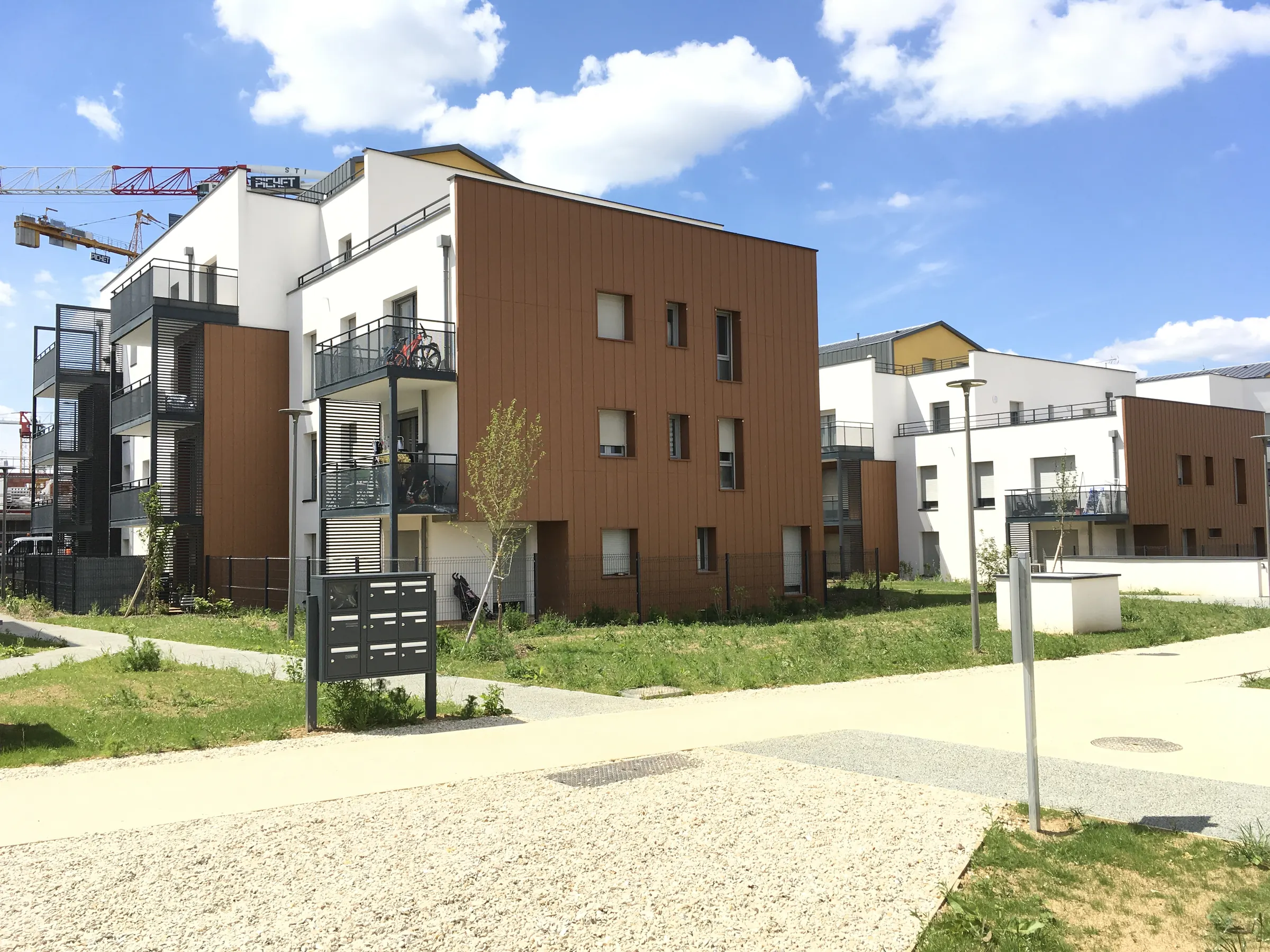 Vue d'ensemble — construction neuve de logements, écoquartier du Sycomore, Bussy-Saint-Georges (77)Façade — construction neuve de logements, écoquartier du Sycomore, Bussy-Saint-Georges (77)
