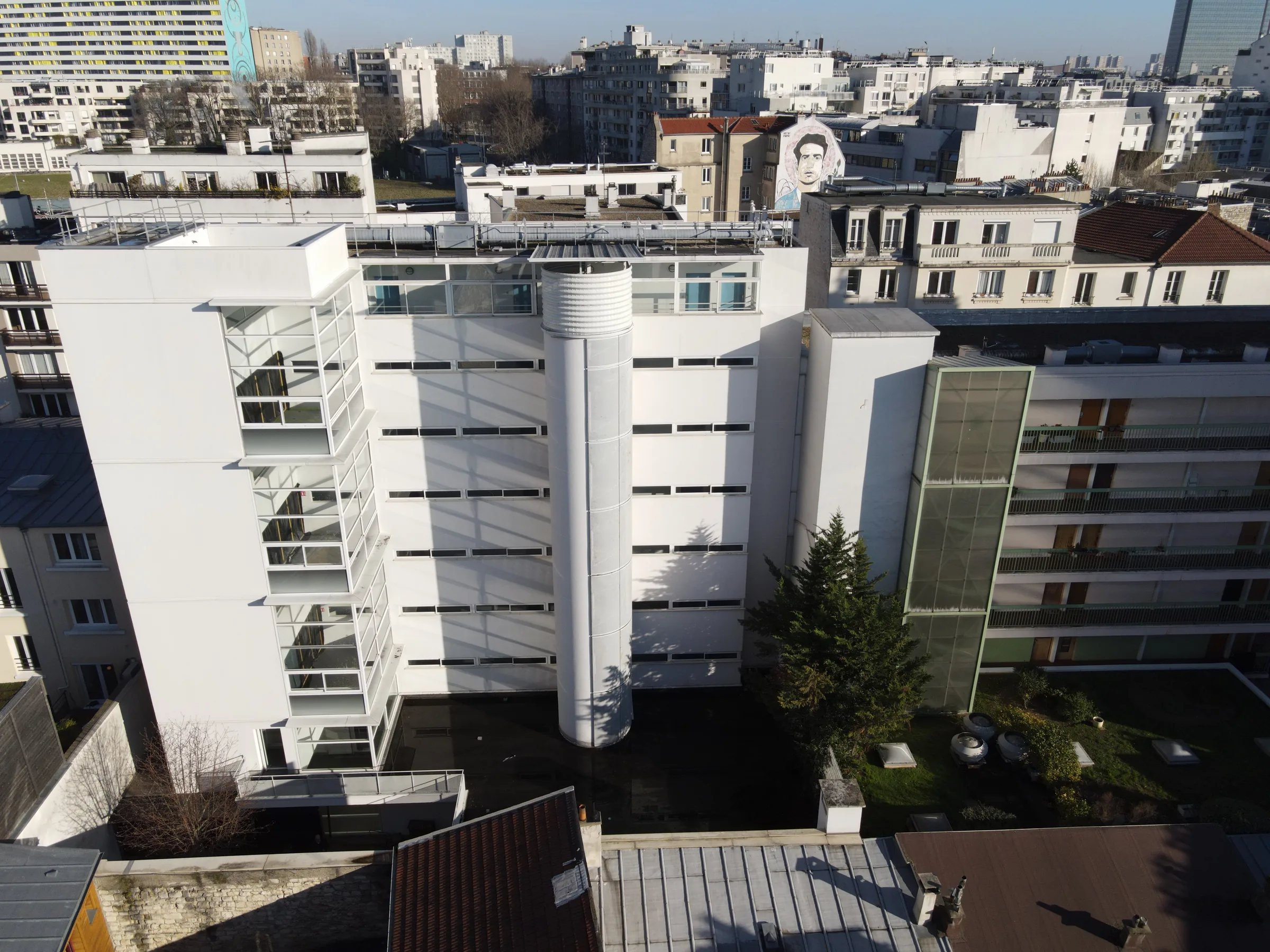 Vue avant travaux — extension et réhabilitation d'un foyer de jeunes travailleurs, rue Haxo, Paris 20e