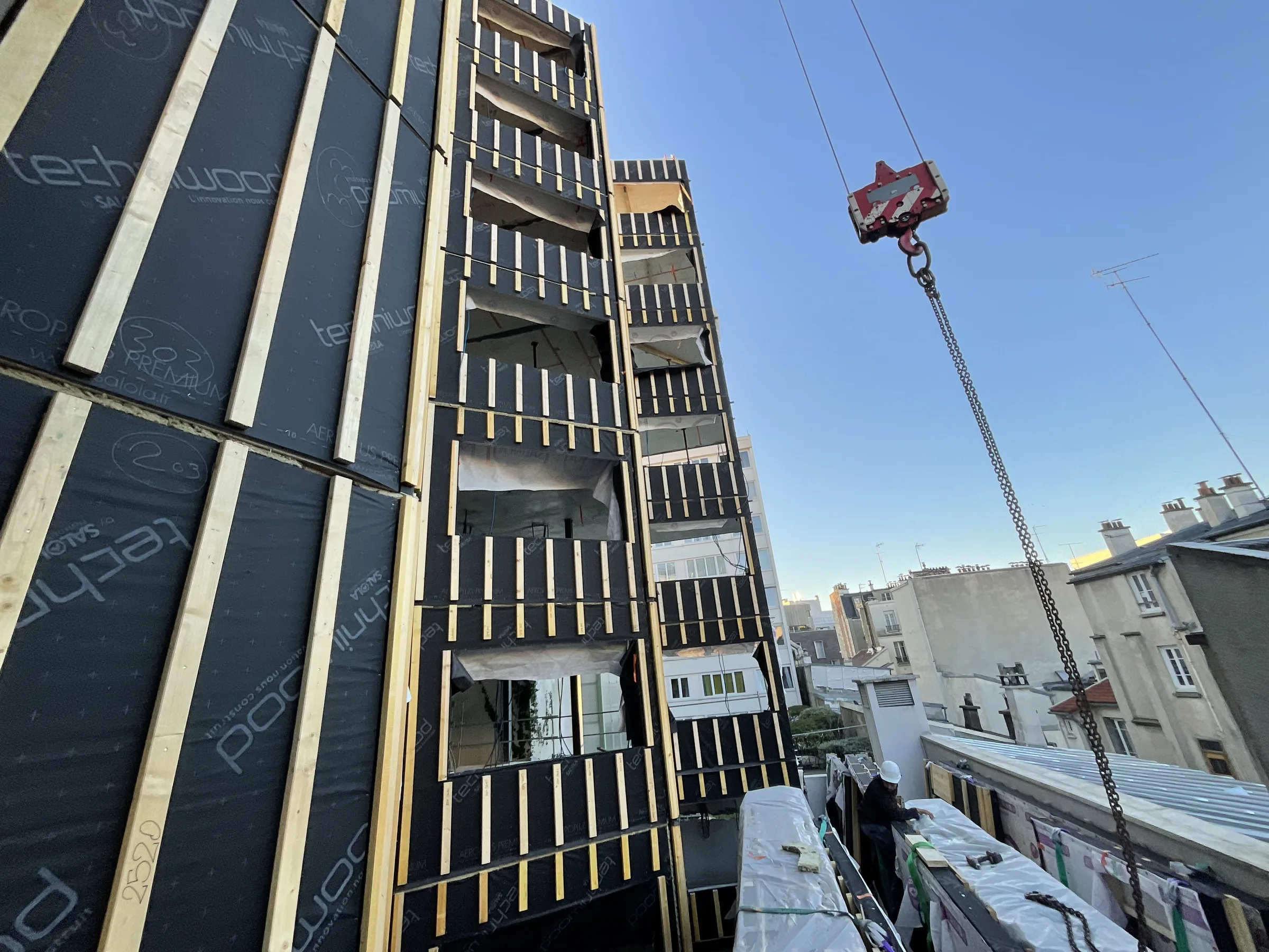 Vue du chantier — extension et réhabilitation d'un foyer de jeunes travailleurs, rue Haxo, Paris 20e