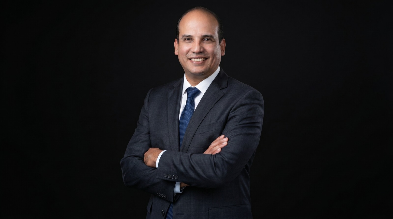 <subject>[headshot] image of a customer (for a mobility and transportation)</subject>
