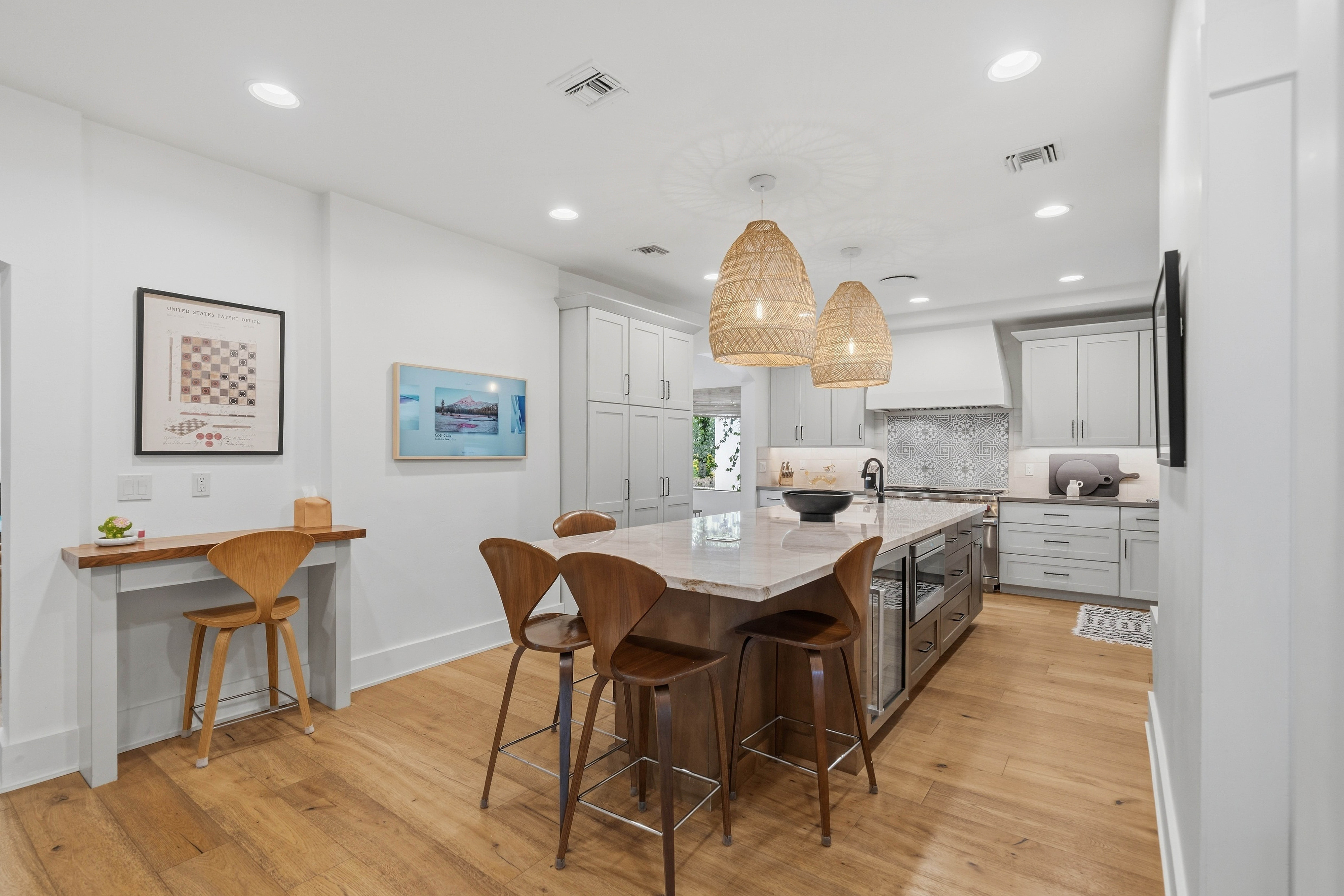 Kitchen edited in Lisa: A cool, airy finish with clear detail and soft shadows.