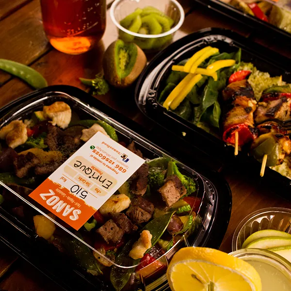 Sanoz Food branding: logo, labels, menus, and social media assets