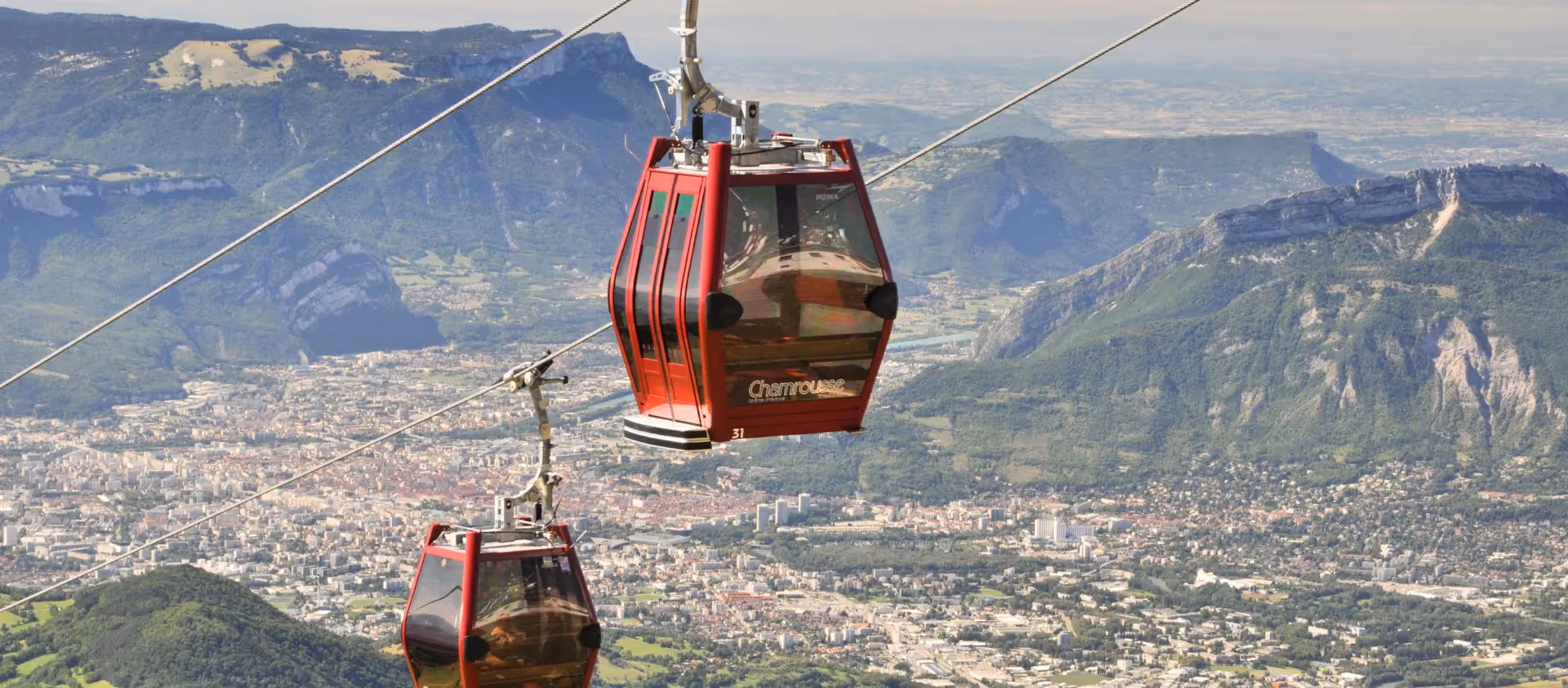 Station de ski Chamrousse dans les Alpes accessible depuis l'hôtel Ysotop à Grenoble.
