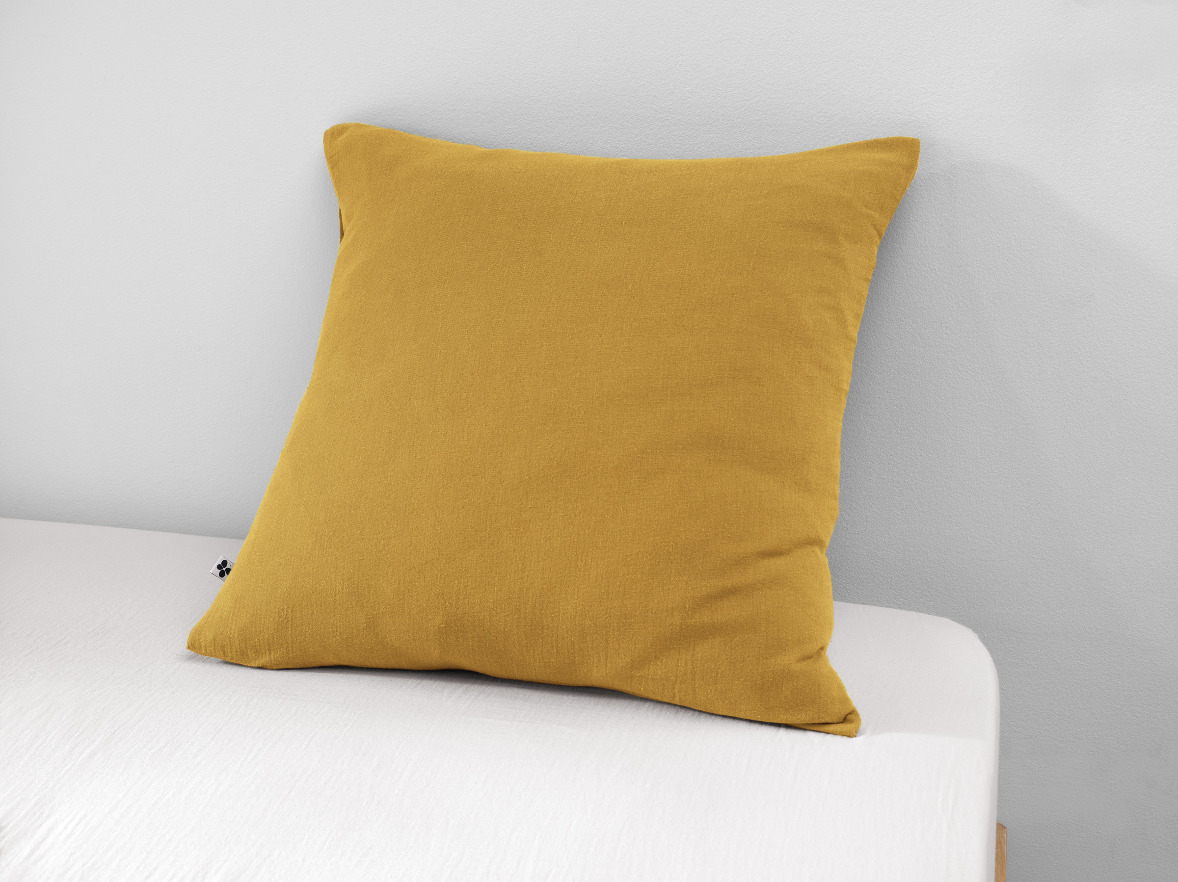 Taie d'oreiller jaune safran — vue 2