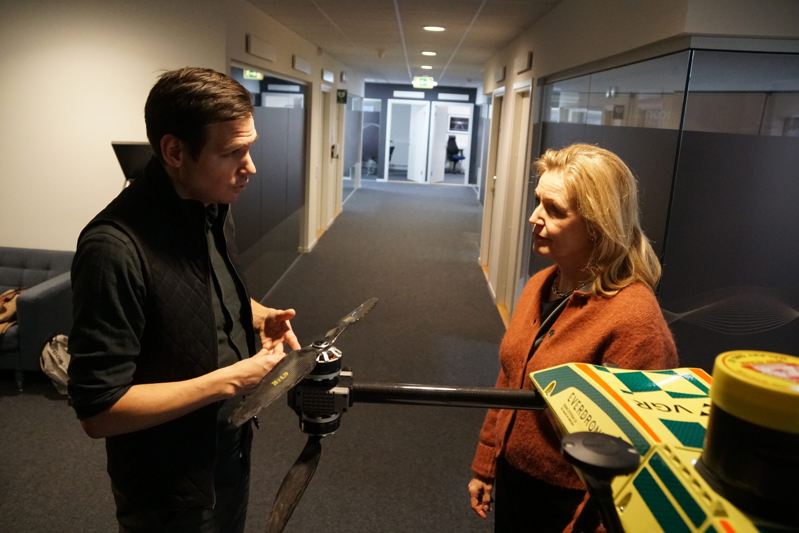 Swedish Centre Party leader visits Everdrone: “This is what policymakers can do”