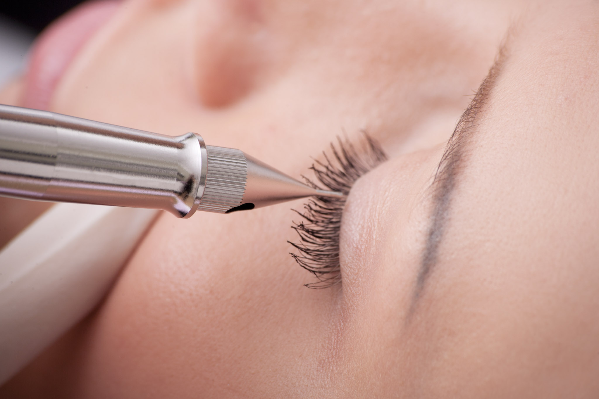 Permanenter Lidstrich bei MyMedBeauty in Traisen für ausdrucksstarke Augen und einen gepflegten Look