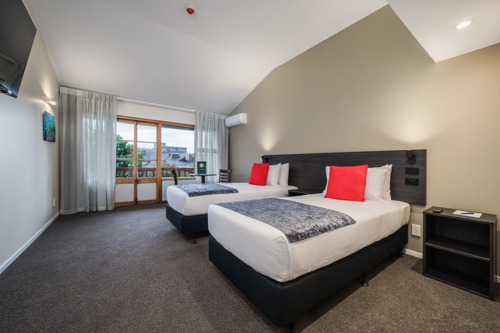 Carnmore Hotel Lower Hutt Room