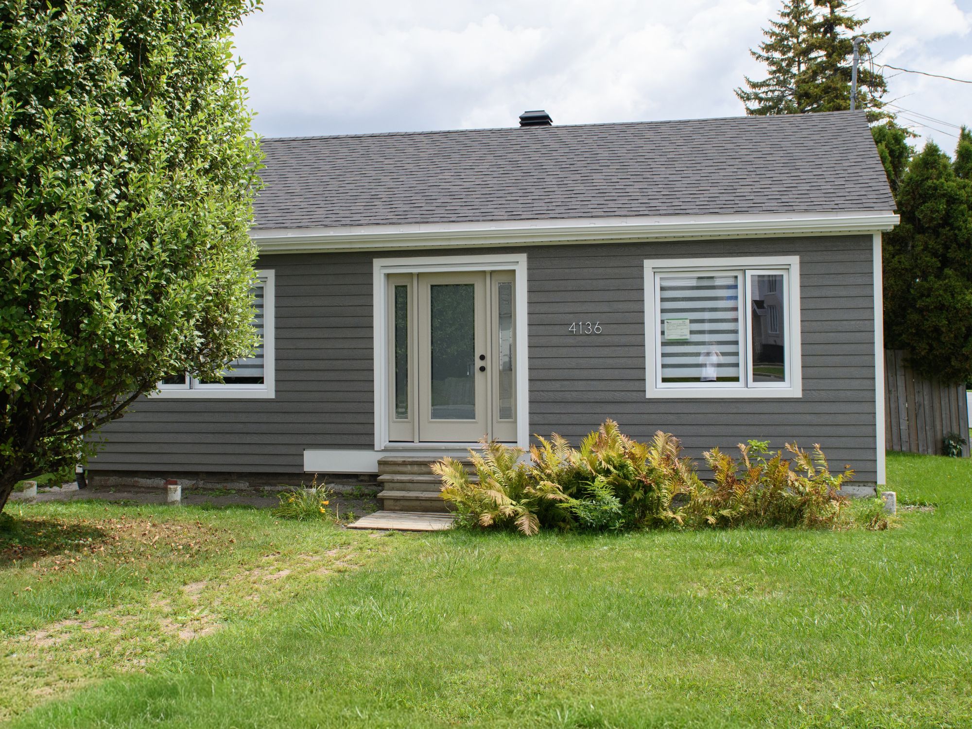 Maison avec revêtement LP SmartSide sur la Rive-Nord