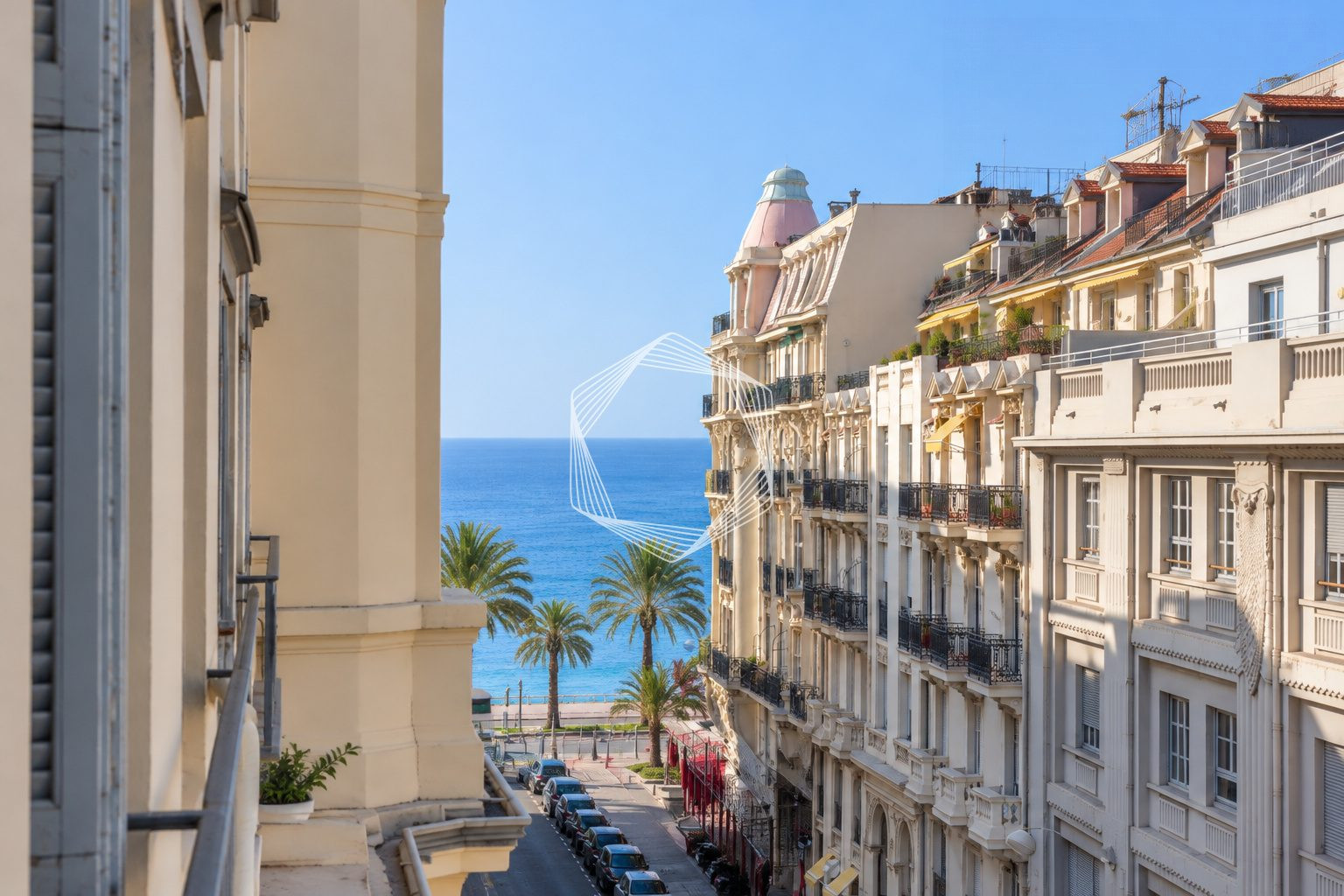 Altbau-Traum mit Bohème-Charme im Carré d'Or – nur wenige Schritte zum Meer