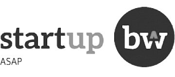 Logo von startup bw mit schwarzen Buchstaben und rundem schwarzem Symbol mit bw.