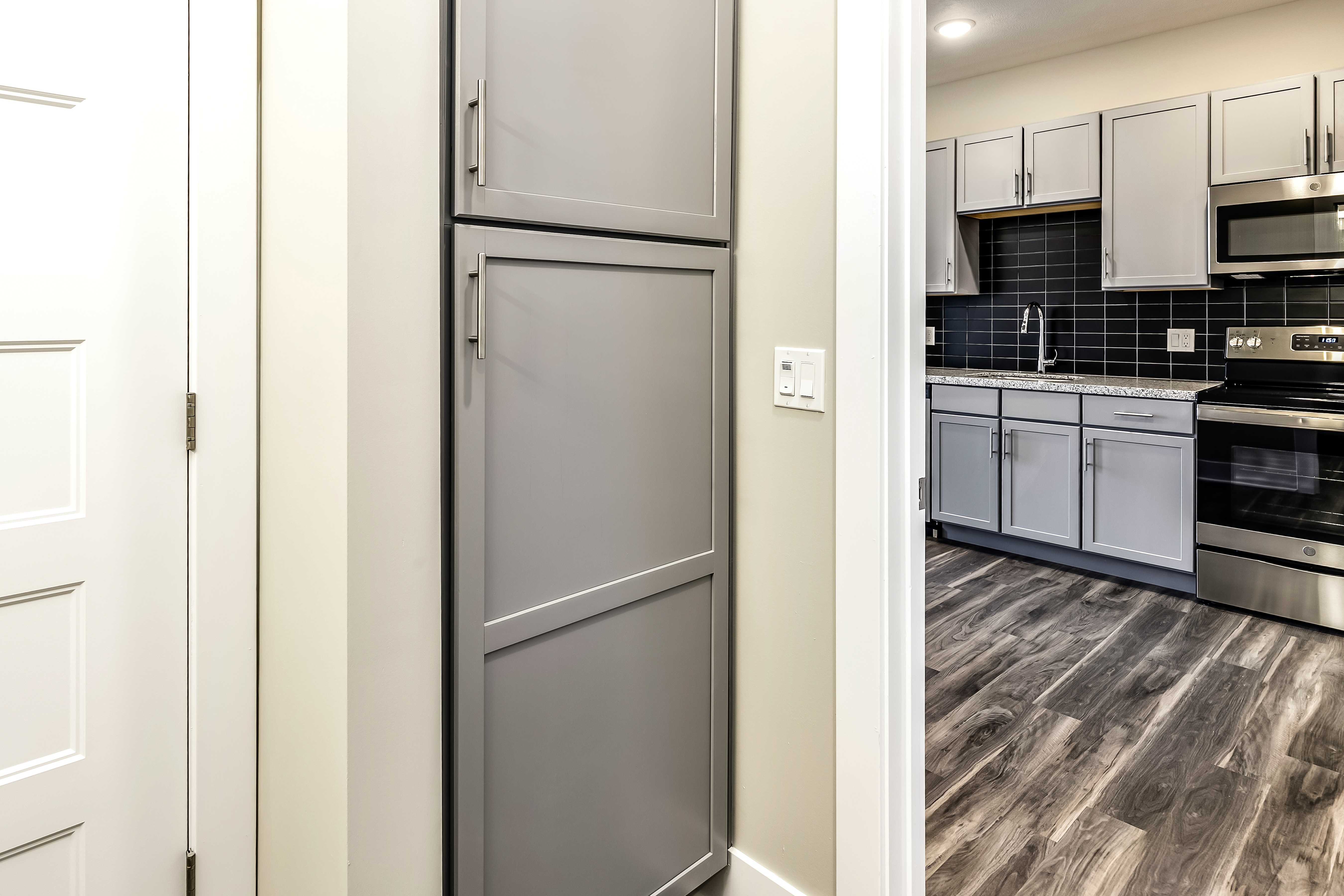 Cabinet and kitchen