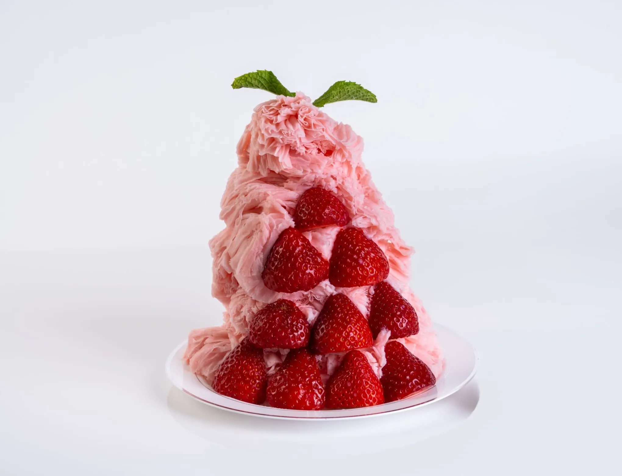 Oakobing strawberry bingsu - a shareable regular-size Korean shaved ice in LA