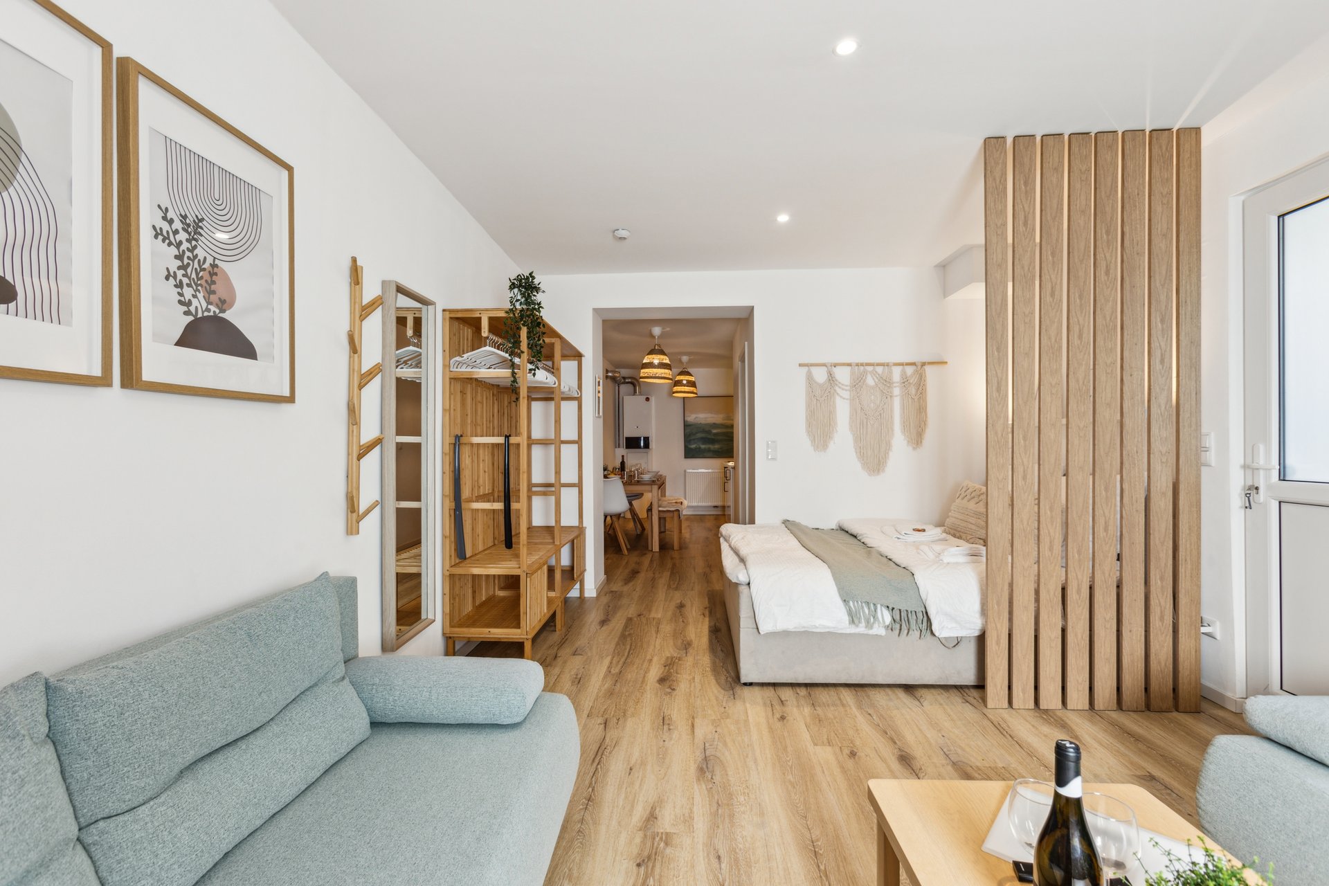 Room Img