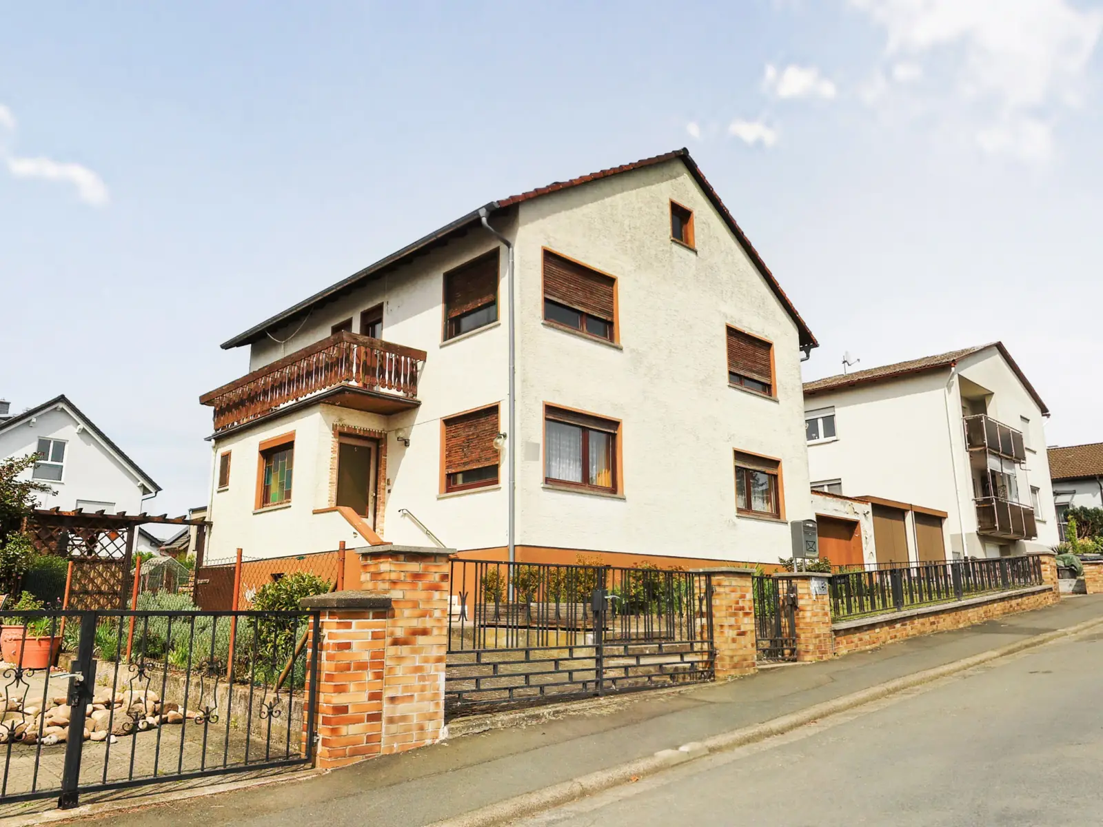 Immobilie im Wetteraukreis verkaufen? LMW Immobilien begleitet Sie mit fundierter Wertermittlung, professioneller Vermarktung und persönlicher Betreuung.