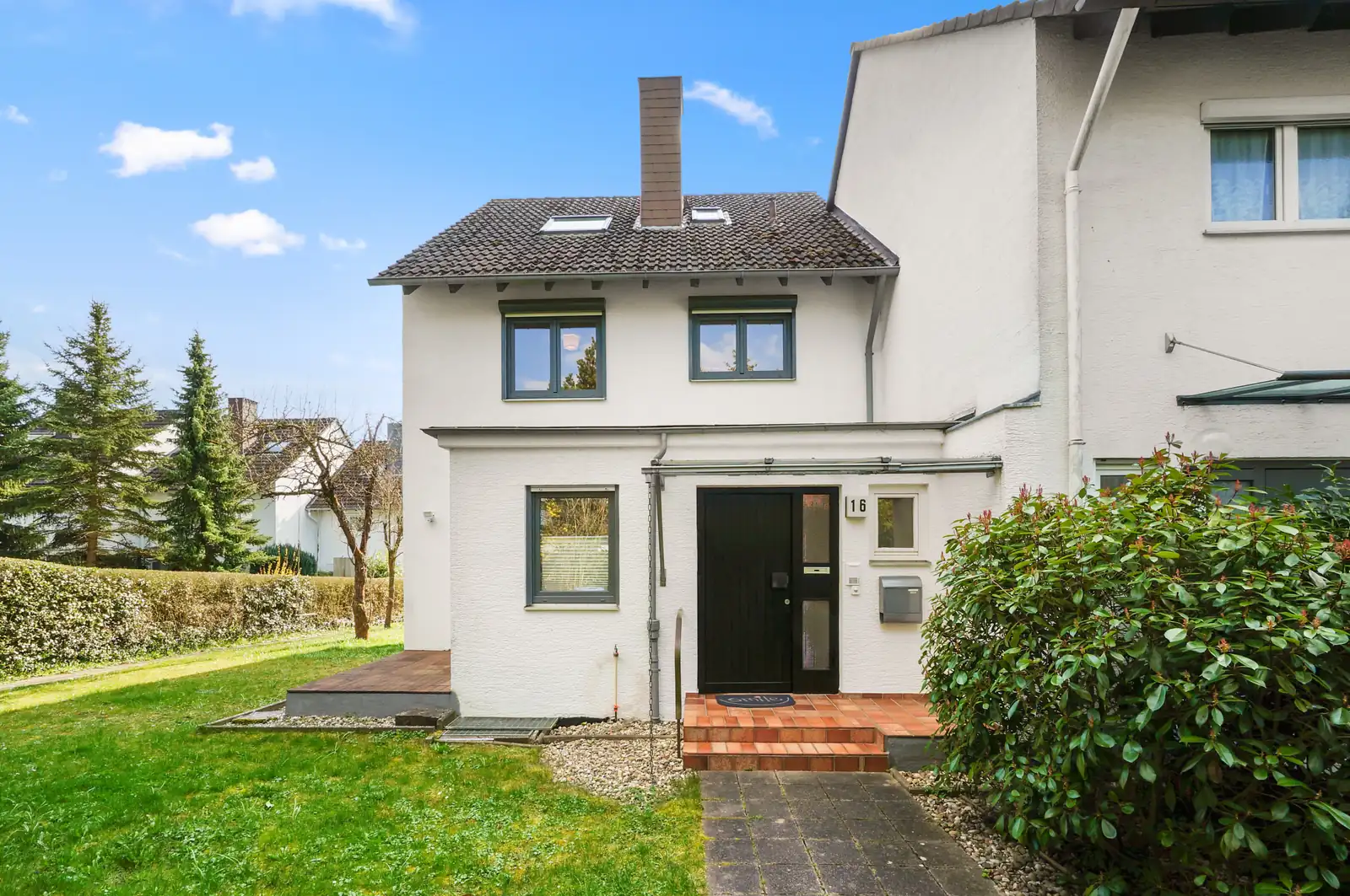 Immobilie im Wetteraukreis verkaufen? LMW Immobilien begleitet Sie mit fundierter Wertermittlung, professioneller Vermarktung und persönlicher Betreuung.