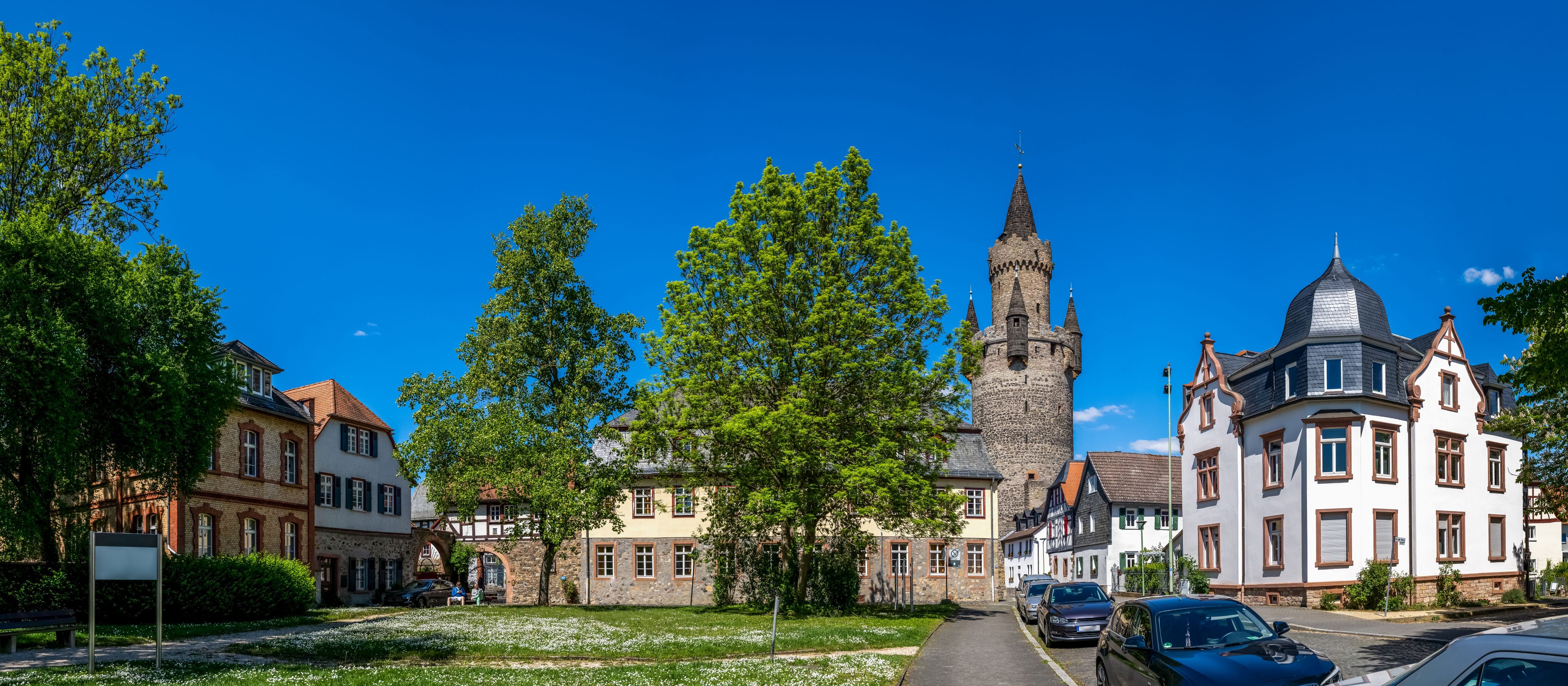 Wissenswertes rund um Immobilienverkauf, Wertermittlung und Kauf: Der LMW Ratgeber liefert praxisnahe Tipps für Eigentümer und Käufer im Wetteraukreis.