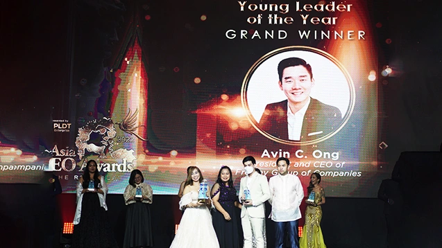 Circle of Excellence Awardees & Grand Winner of the YOUNG LEADER OF THE YEAR