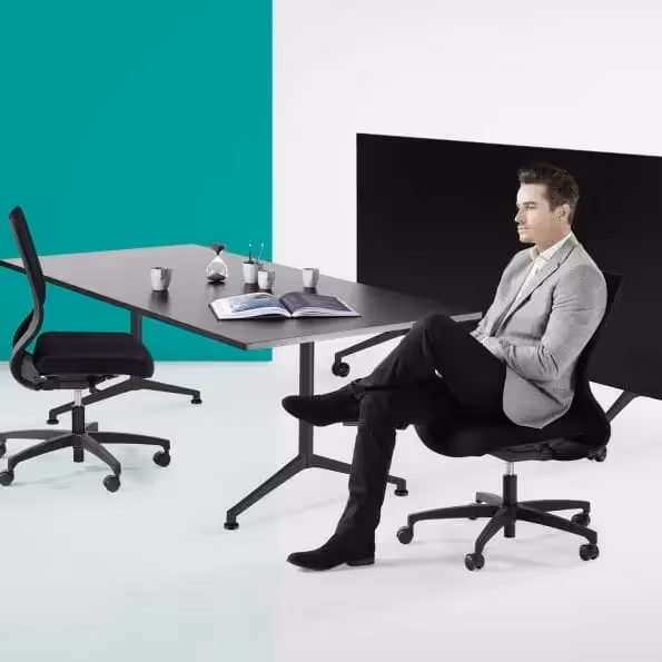UR Folding Table