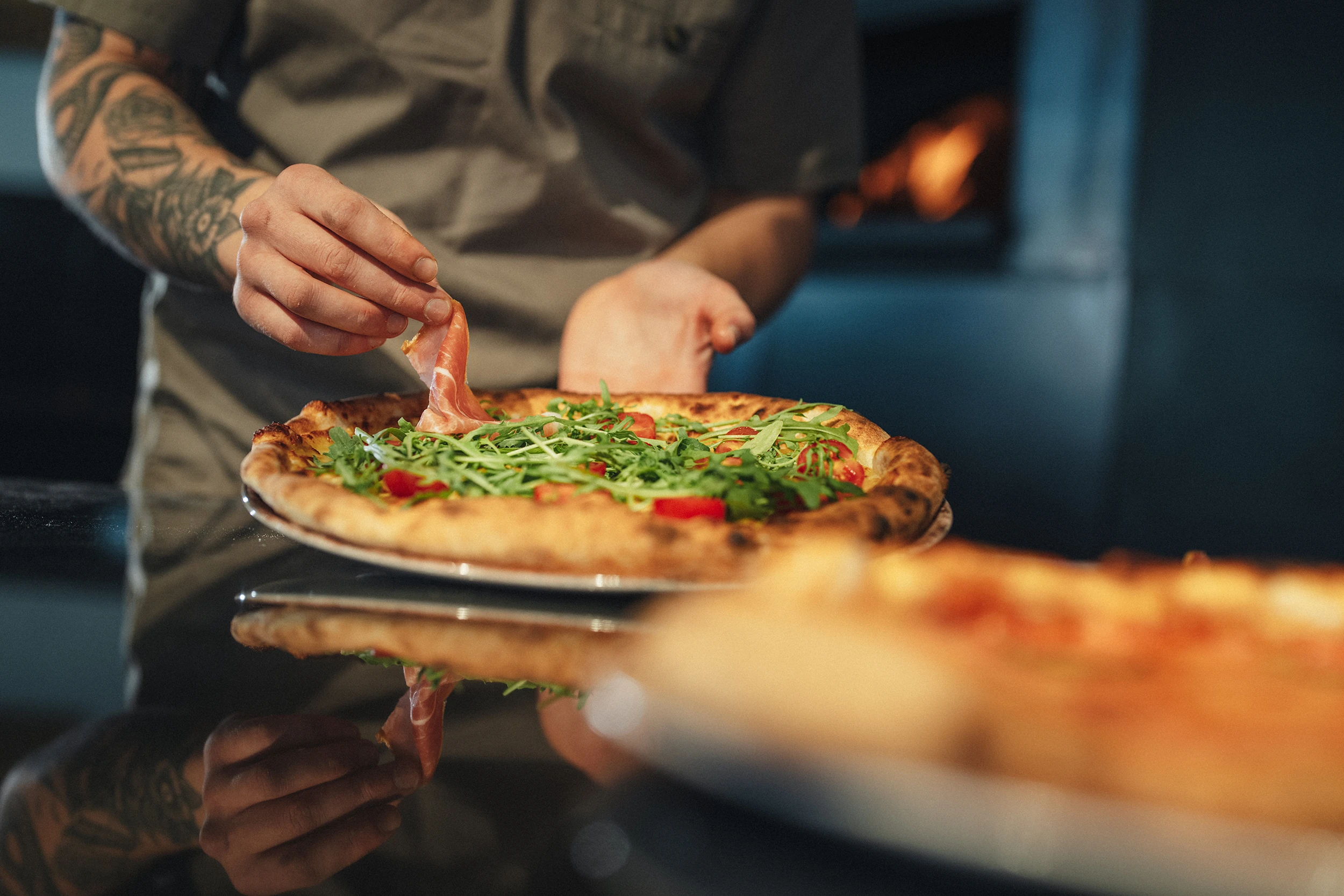 Pizza aus dem Holzofen im Restaurant Da Vinci in Täsch