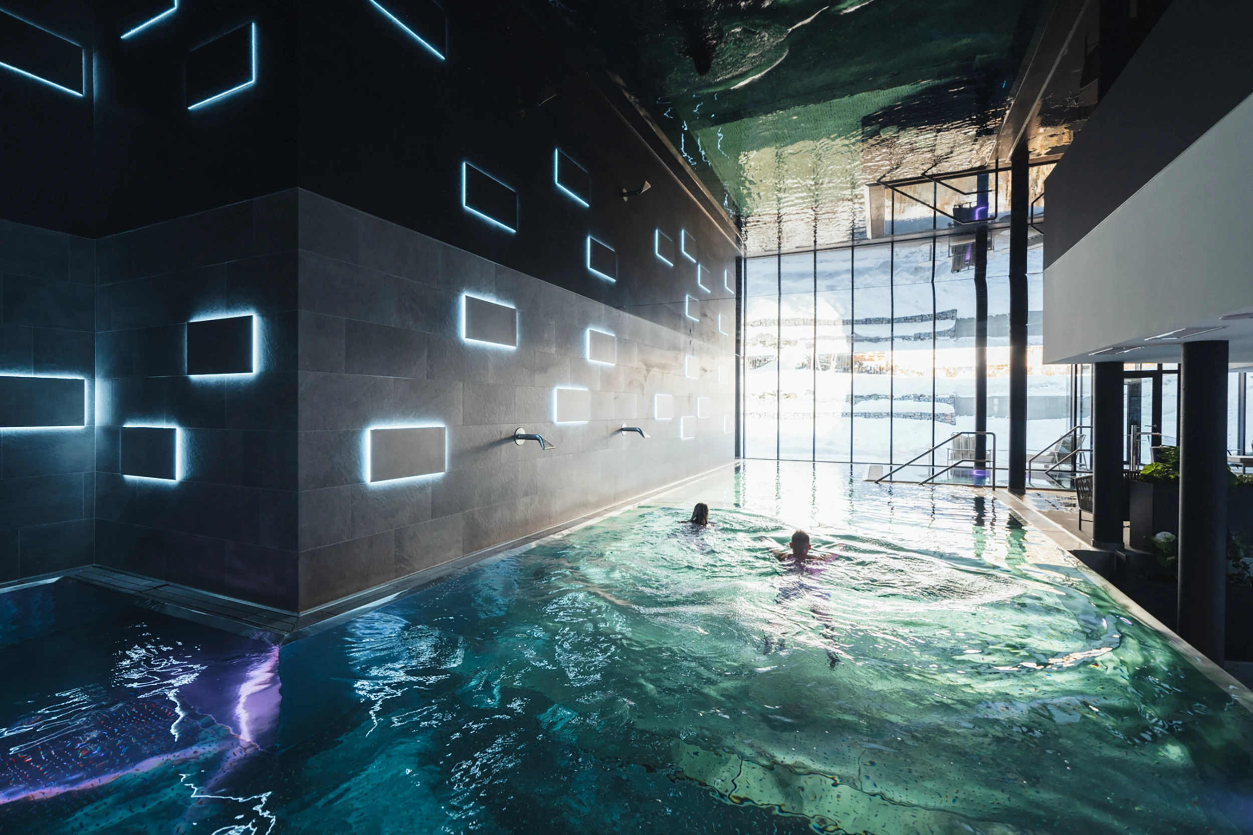 Innenpool im Spa des Alpen Resort & Spa