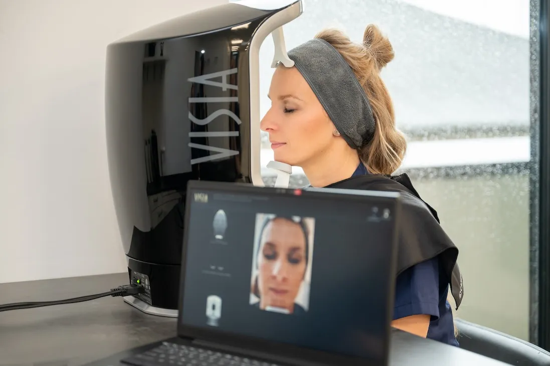 VISIA Hautanalyse zur computergestützten Gesichtsdiagnostik in der HAUTarztpraxis Rheda-Wiedenbrück.