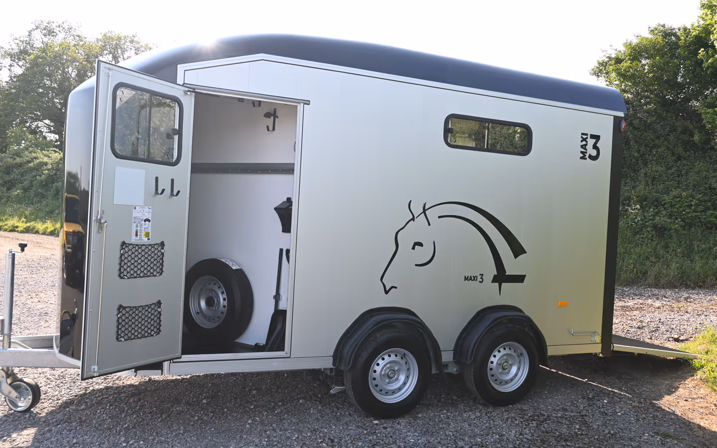 Cheval Liberte Maxi3 Three Horse Trailer Grey 002689