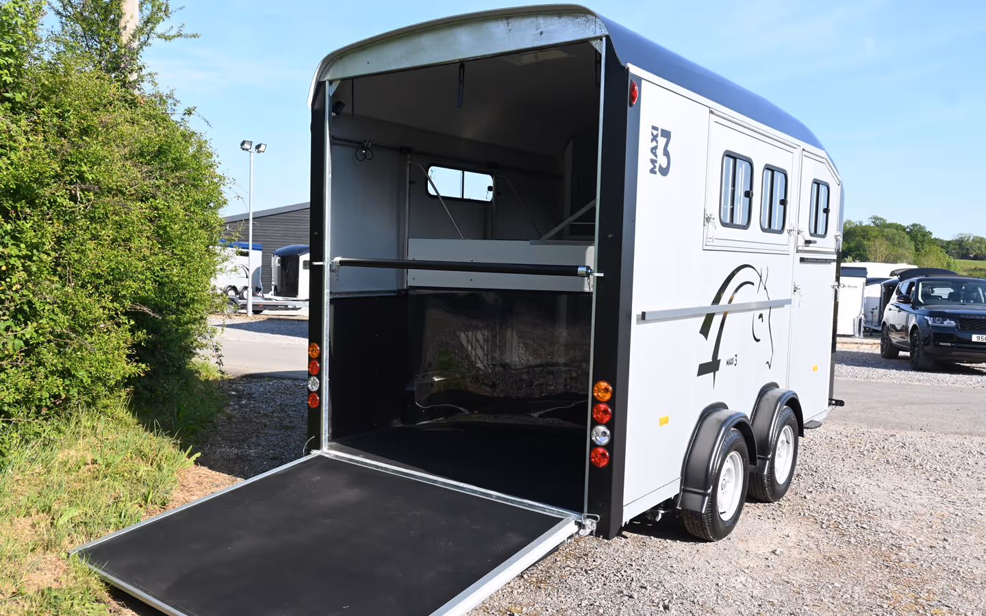 Cheval Liberte Maxi3 Three Horse Trailer Grey 002689