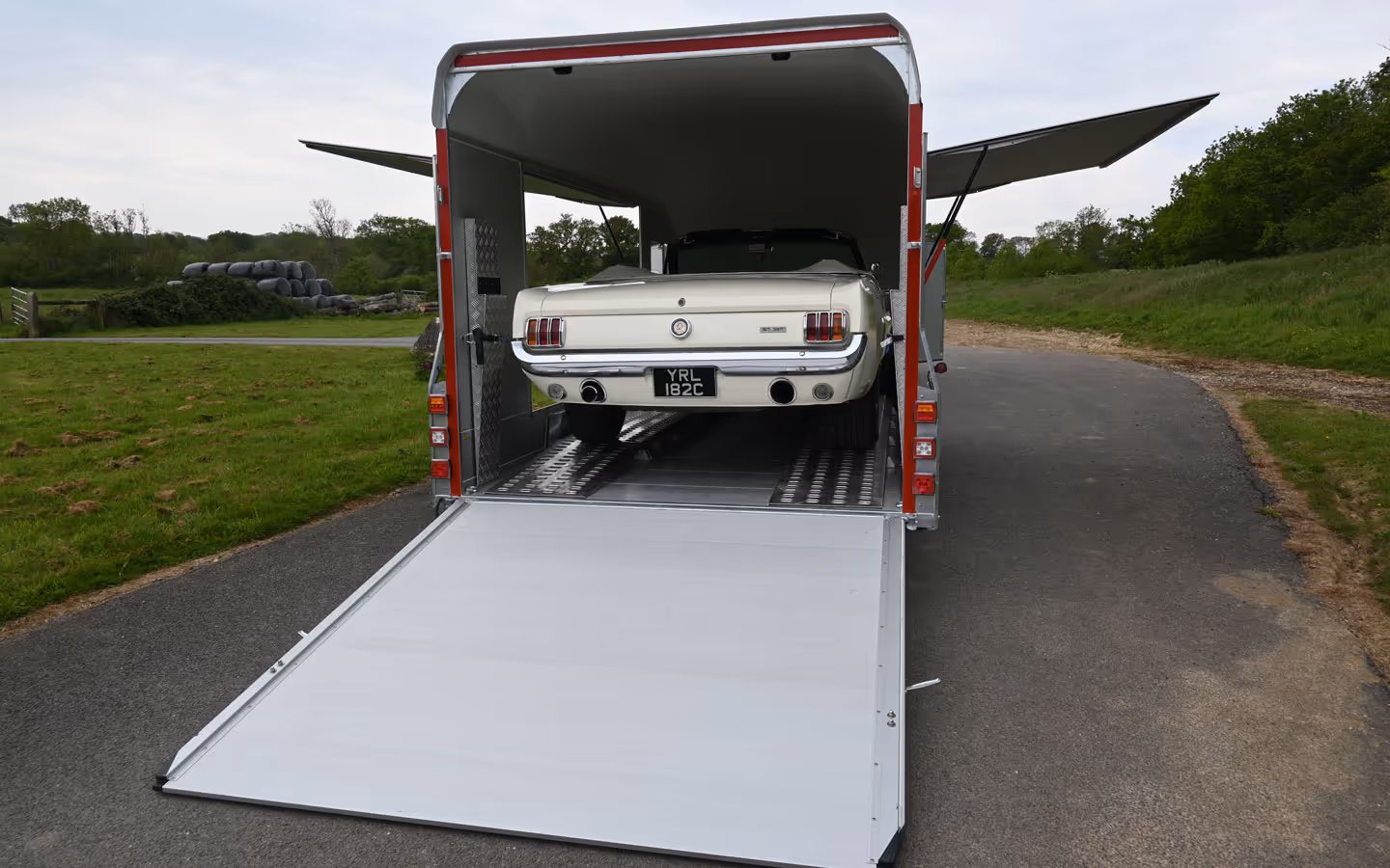 Debon Roadster C1000 Car Transporter 02690 