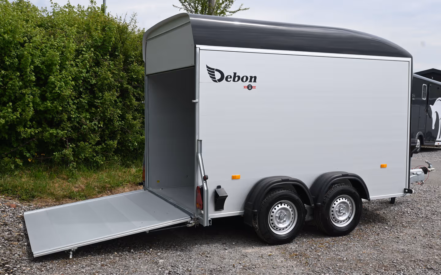 Debon Roadster C500 Box Trailer 007969